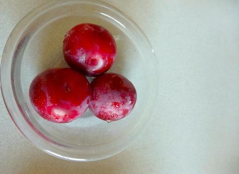 Juicy plums, JPG