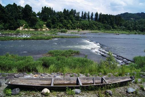 魚野川のやな場 魚野川のやな場の写真