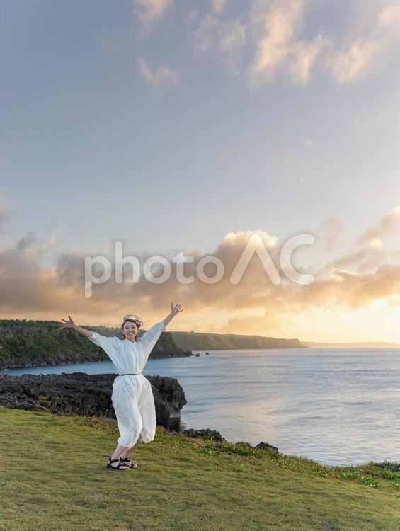 嫌なことを忘れて 自然,風景,女性の写真素材