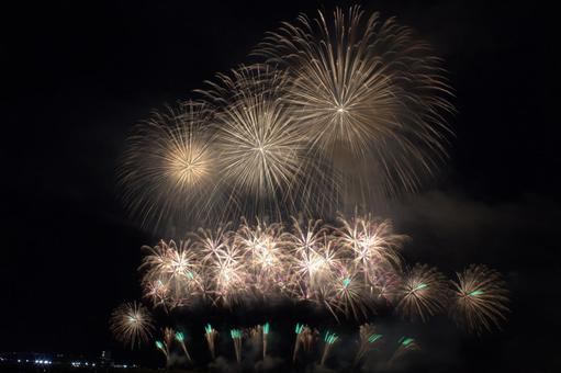 25柏崎ぎおん祭り 花火 25柏崎ぎおん祭り 花火の写真