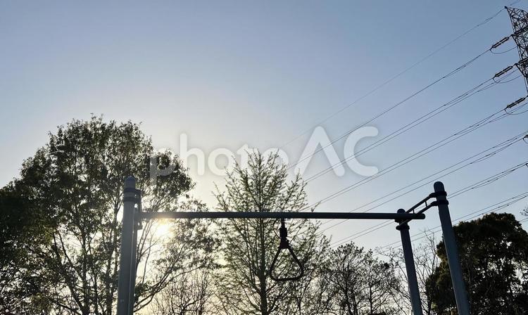 公園の夕暮れ 公園,遊具,夕暮れの写真素材