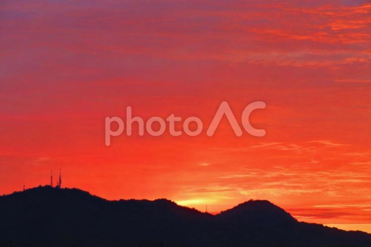 ９月下旬の大池からの朝焼け 背景,朝焼け,たそがれの写真素材