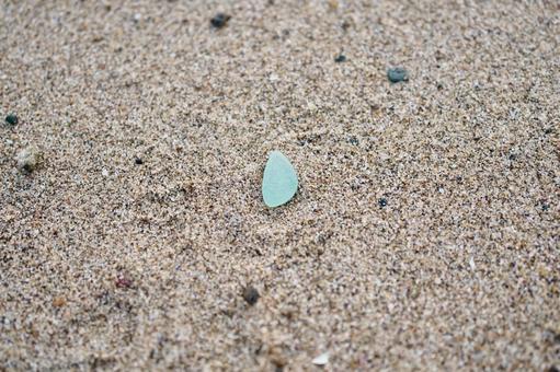 砂浜のシーグラス 砂浜のシーグラス ガラス,シーガラス,海の写真素材