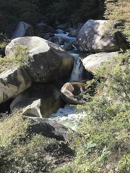 昇仙峡の小さな滝 昇仙峡の小さな滝 昇仙峡,滝,岩の写真素材