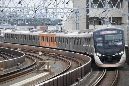 東急6020系6122F 東急6020系6122F 鉄道,電車,列車の写真素材