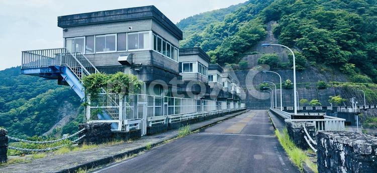三保ダム～管理事務所～ 空,曇り,くもりの写真素材