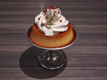 昭和な喫茶店のプリン 昭和な喫茶店のプリン プリン,生クリーム,喫茶店の写真素材