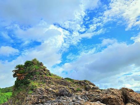 海辺の岩と空 海辺,岩,空の写真素材