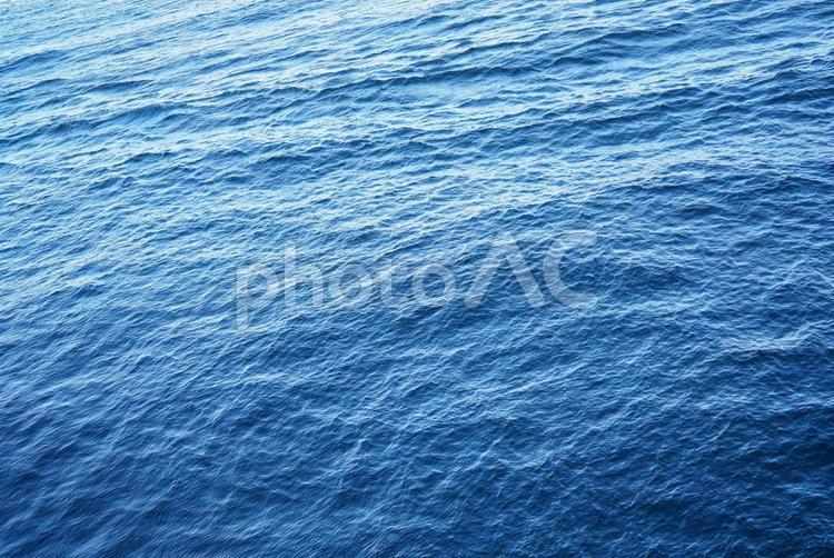 洋上から見る青い水面 水面,洋上,太平洋の写真素材
