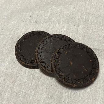 ダークチョコレート3枚 ダークチョコ,チョコレート,ハイカカオの写真素材