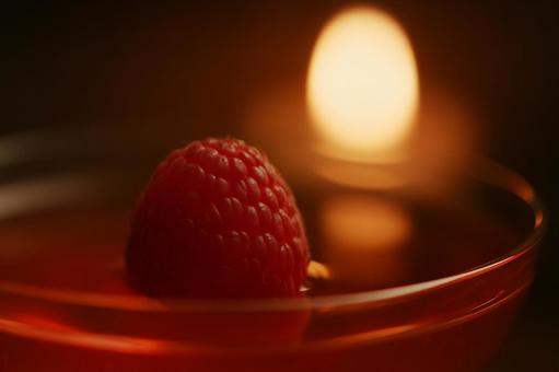 ラズベリー一粒の写真