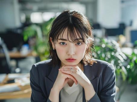 OLさん考え中の写真