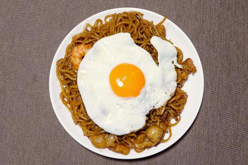 Fried noodles with sauce and fried egg 1, JPG Fried noodles with sauce and fried egg 1, JPG