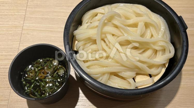 ざるうどん（小盛り、つゆ付き） ざるうどん,うどん,冷たいの写真素材