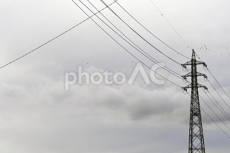 鉄塔がある風景 鉄塔,送電線,電線の写真素材