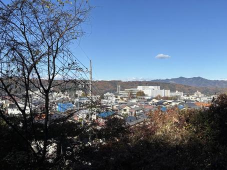 坂から見下ろした街 坂から見下ろした街 秋,秋空,街の写真素材