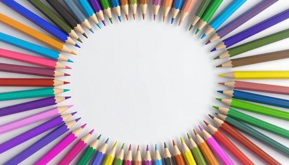 白い背景に円形に並べたカラフルな色鉛筆 白い背景に円形に並べたカラフルな色鉛筆の写真