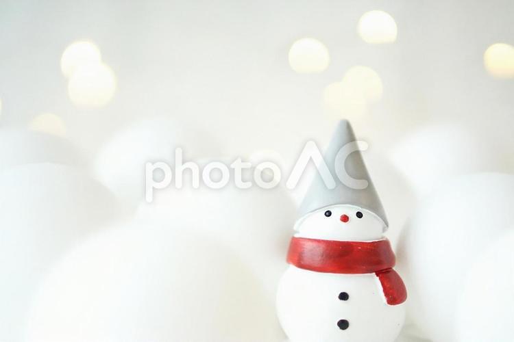 スノーマンのキラキラクリスマスイメージ クリスマス,スノーマン,キラキラの写真素材