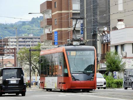 伊予鉄城南線を走行するモハ5000形2 伊予鉄城南線を走行するモハ5000形2 伊予鉄,伊予鉄道,市内線の写真素材
