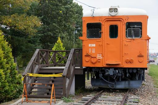 もう立ち入ることができない鉄道車両 もう立ち入ることができない鉄道車両 鉄道遺構,幸福駅,国鉄の写真素材