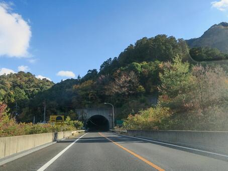 舞鶴若狭自動車道 舞鶴若狭自動車道,丹波第一トンネル,道路の写真素材