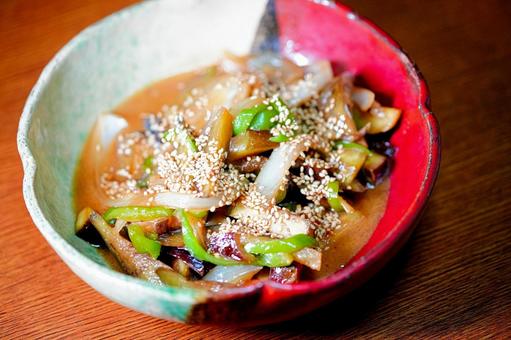 茄子とピーマンの味噌煮 食事,食卓,味噌煮の写真素材