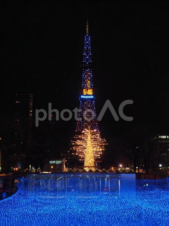 さっぽろテレビ塔とクリスマスツリー さっぽろテレビ塔,イルミネーション,クリスマスの写真素材