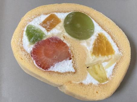 フルーツロールケーキ８ フルーツロールケーキ,ロールケーキ,フルーツの写真素材