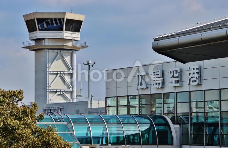広島空港・管制塔と旅客ターミナル 広島,空港,広島空港の写真素材