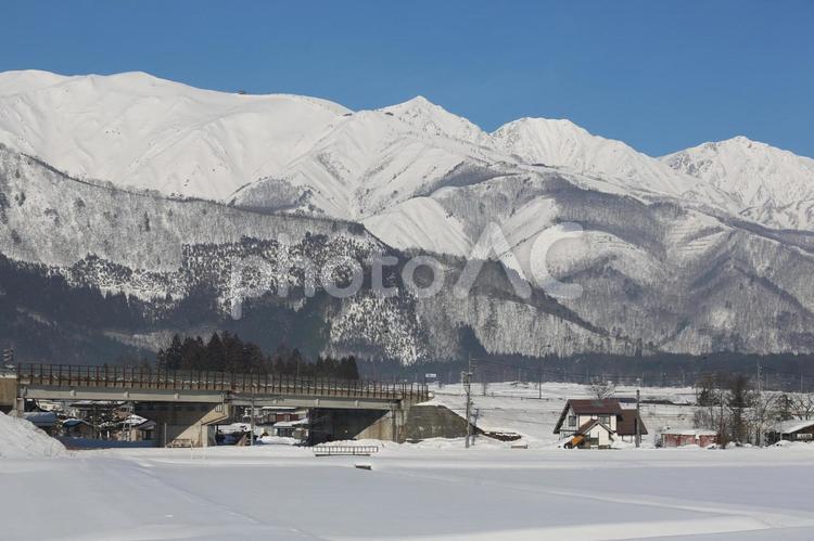 白銀の世界 白馬村,冬景色,北アルプスの写真素材