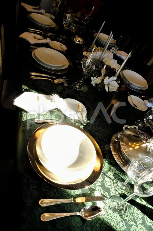 クリスマスのテーブルコーディネイト お皿,インテリア,クリスマスの写真素材