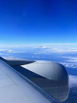 日本上空 飛行機,上空,富士山の写真素材