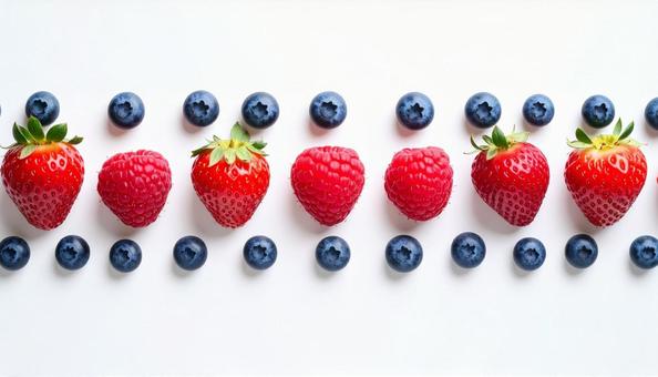 きれいに並ぶイチゴとブルーベリー きれいに並ぶイチゴとブルーベリーの写真