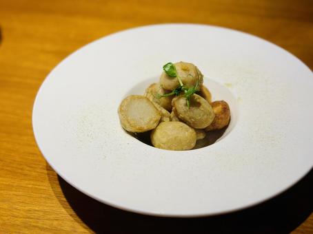 外はカリッと中はホクホク里芋揚げ 外はカリッと中はホクホク里芋揚げの写真