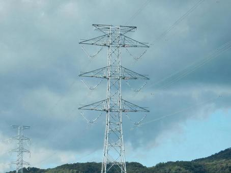 【風景写真】そびえ立つ鉄塔 鉄塔,送電線,鋼製の写真素材