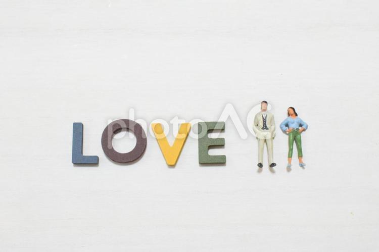 LOVEの文字と男女③ love,愛,文字の写真素材