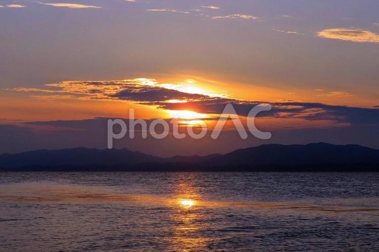夏の宍道湖の夕景・夕日 夕日,夕景,宍道湖の写真素材