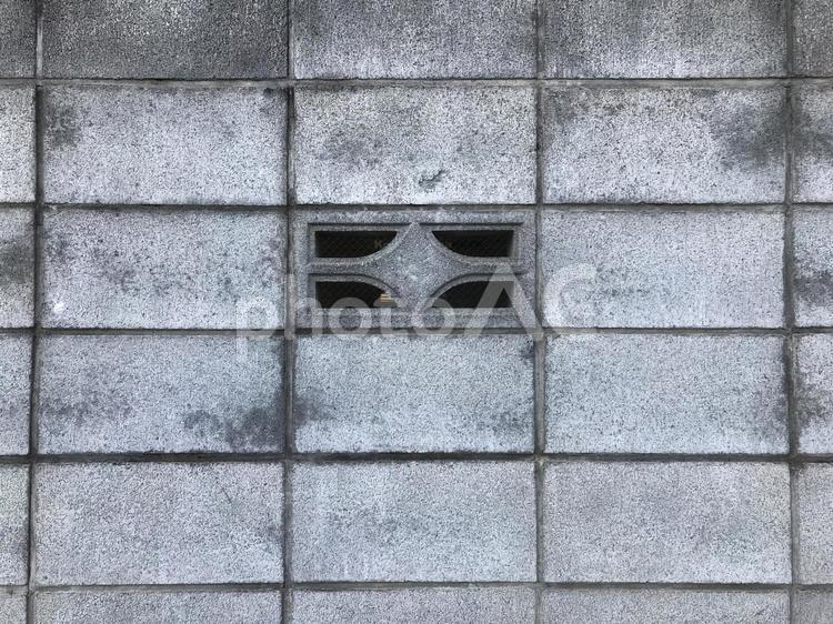 菱形十字の透かしブロックがあるブロック塀 透かしブロック,ブロック塀,コンクリートブロックの写真素材