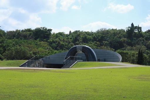 緑に映えるモダン建築 建築物,モダン建築,現代建築の写真素材