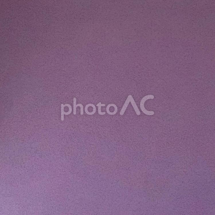 高級感のあるエンボス模様の色紙　藤色 紙,紙素材,背景の写真素材