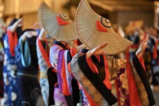 《西馬音内盆踊り》秋田県雄勝郡羽後町 西馬音内盆踊り,西馬音内の盆踊り,羽後町の写真素材