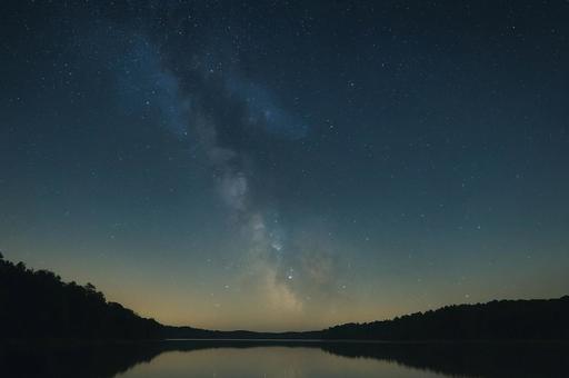 湖畔の満天の星空 湖畔の満天の星空の写真