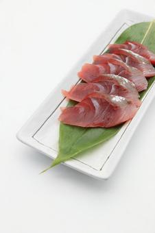 天然ぶり刺身の写真