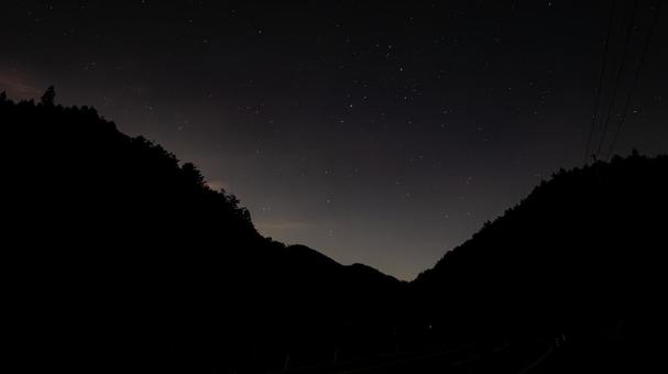 山間に輝く蠍座の夜 山間に輝く蠍座の夜 山間,蠍座,星座の写真素材