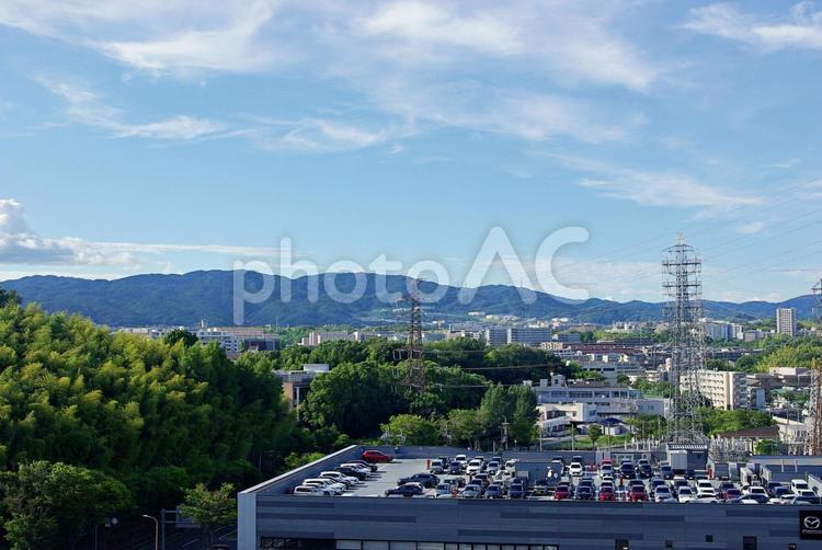 大阪北摂の夏の風景 北摂,吹田市,阪急千里線山田駅付近の写真素材