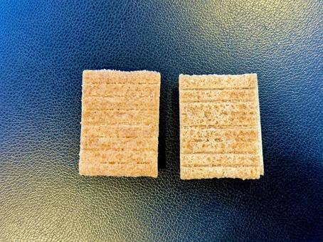 パイ生地のクッキー 皿,ウエハース,パイ生地の写真素材