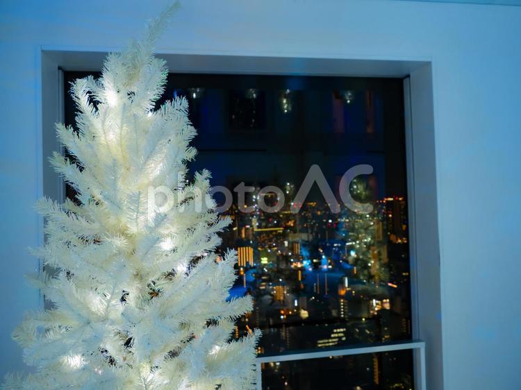 【クリスマスツリー】高層階から見るクリスマス クリスマス,クリスマスツリー,イルミネーションの写真素材
