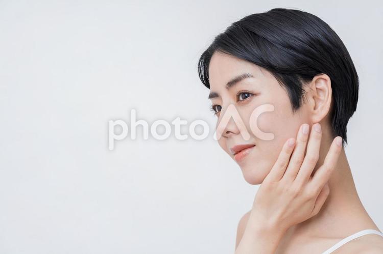 若い女性のスキンケアイメージ 女性,アンチエイジング,30代の写真素材