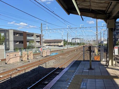 駅のホーム 夏 駅のホーム 夏 プラットホーム,ホーム,駅の写真素材