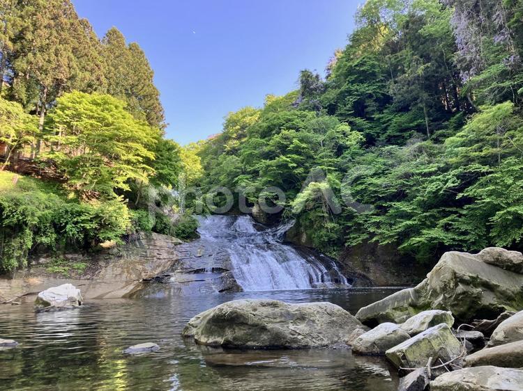 青空の粟又の滝 粟又の滝,養老渓谷,川の写真素材